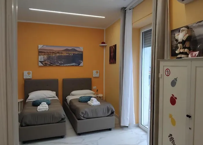 Stazione Casa Di Lucio * Napels