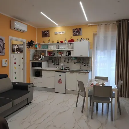 Stazione Casa Di Lucio * Nápoly